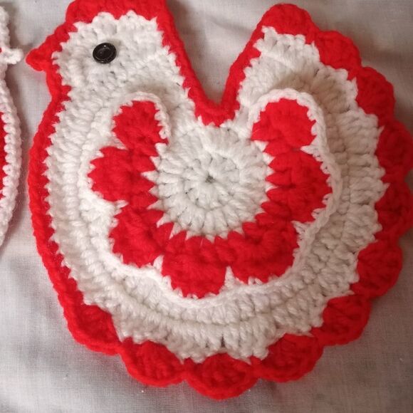 Handmade Crochet Lot of 2 Chickens White and Red Kitchen 6"×8.5" Dollies - Picture 3 of 6